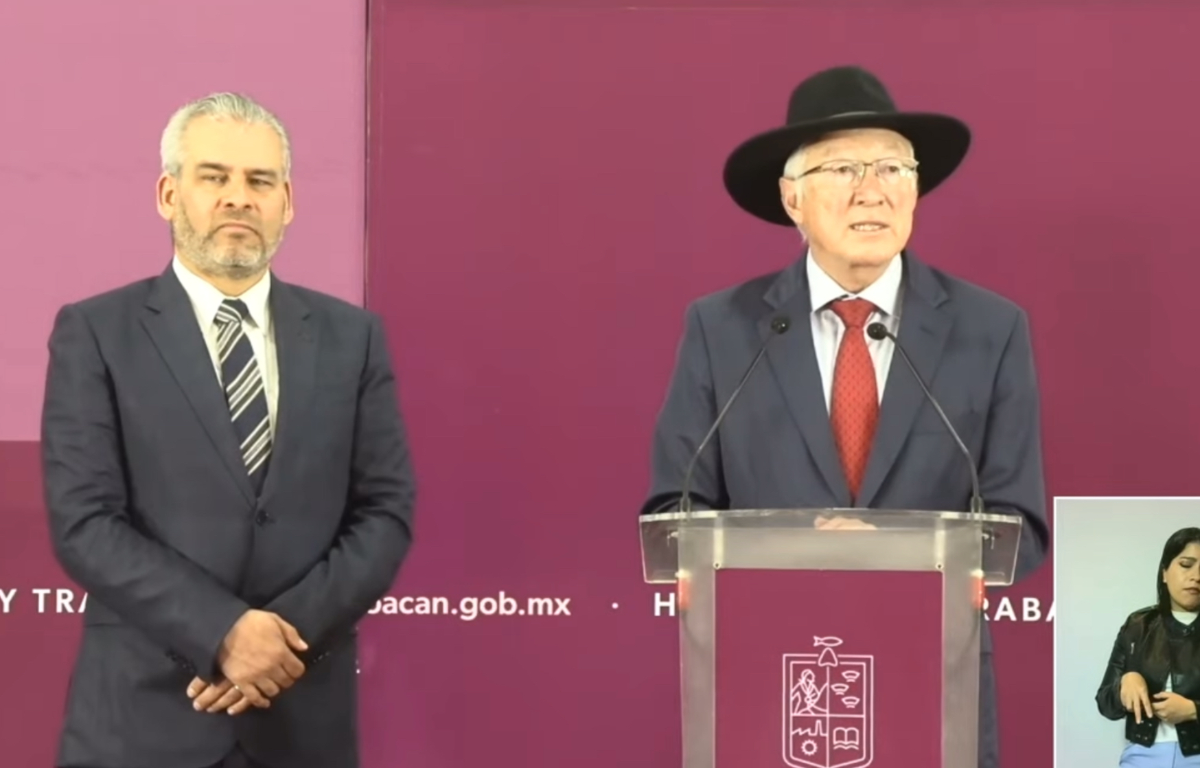 Embajador Ken Salazar niega investigación en contra del presidente López Obrador